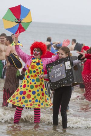 tenby boxing day swim 16 sm.jpg